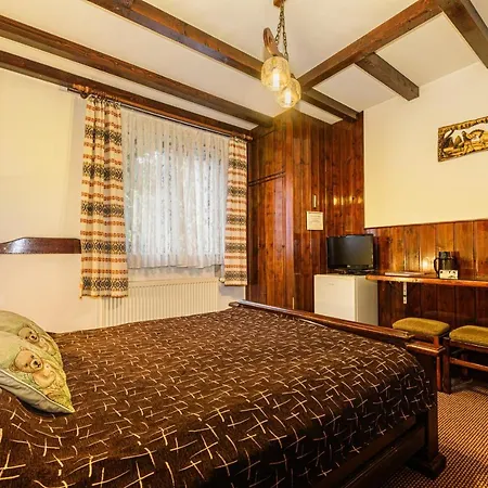 Casa Bradul Homestay *